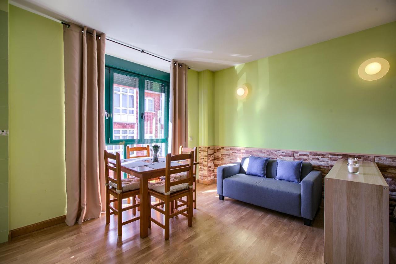 Apartament Barajas *